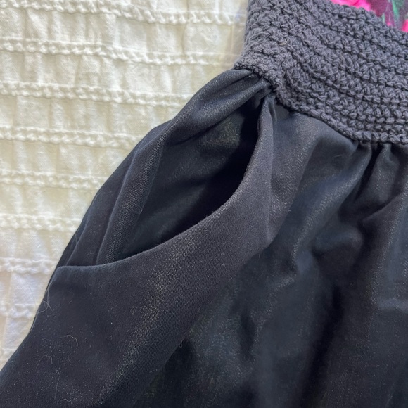 Adorable tank top mini dress with pockets! - Picture 4 of 5